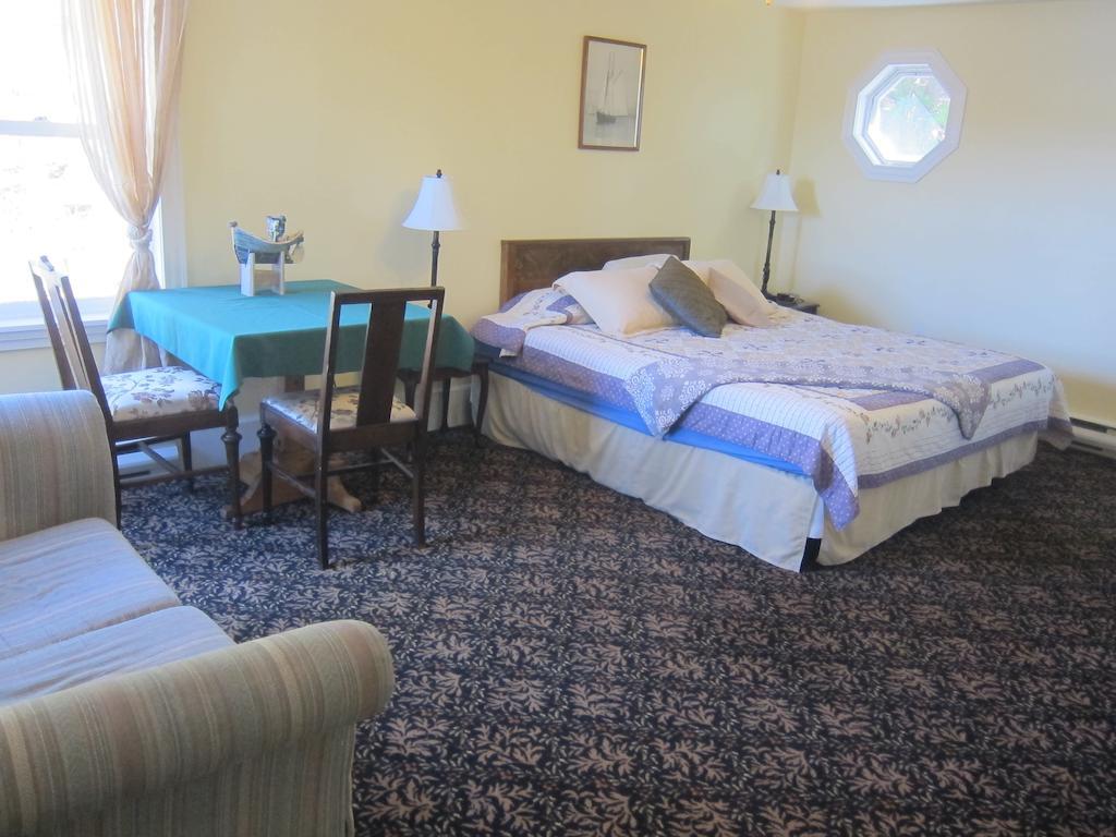 Salmon River Country Inn Head of Jeddore Zimmer foto