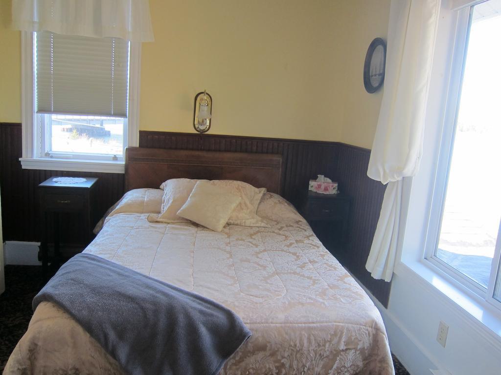 Salmon River Country Inn Head of Jeddore Exterior foto