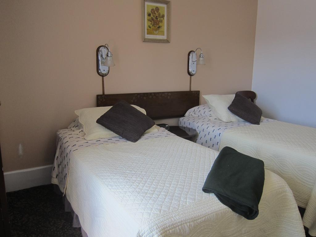 Salmon River Country Inn Head of Jeddore Zimmer foto